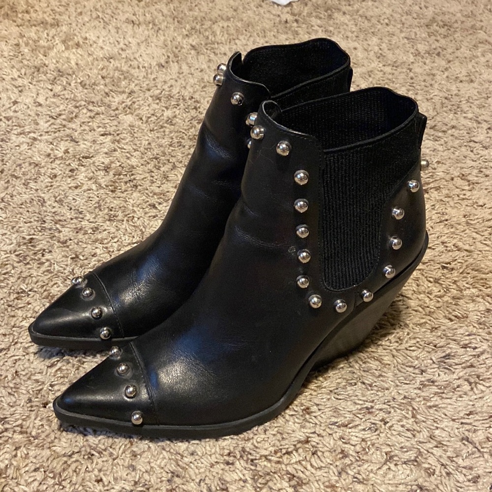 Nine West Western Booties